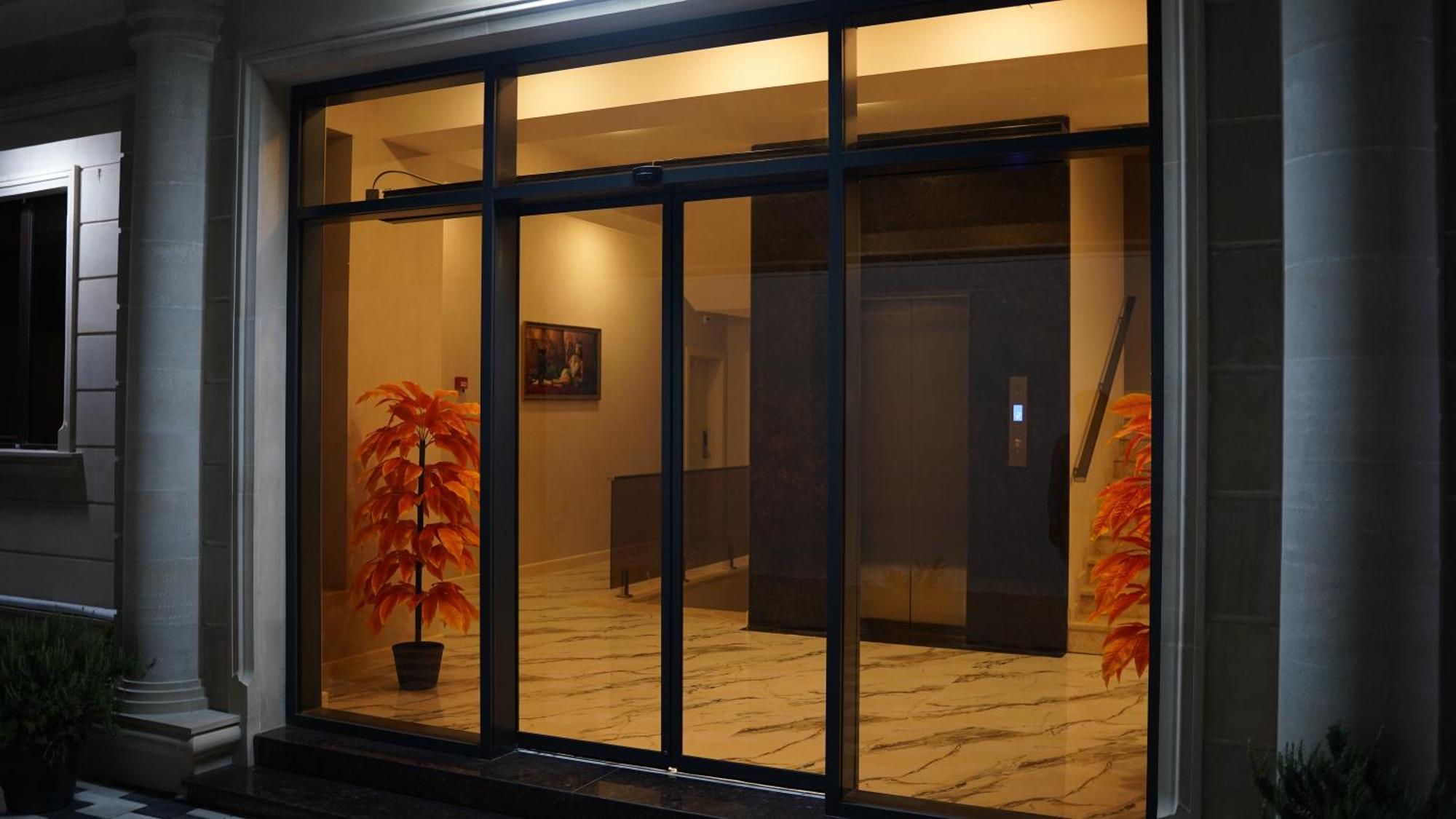 באקו Royal Meridien Hotel מראה חיצוני תמונה